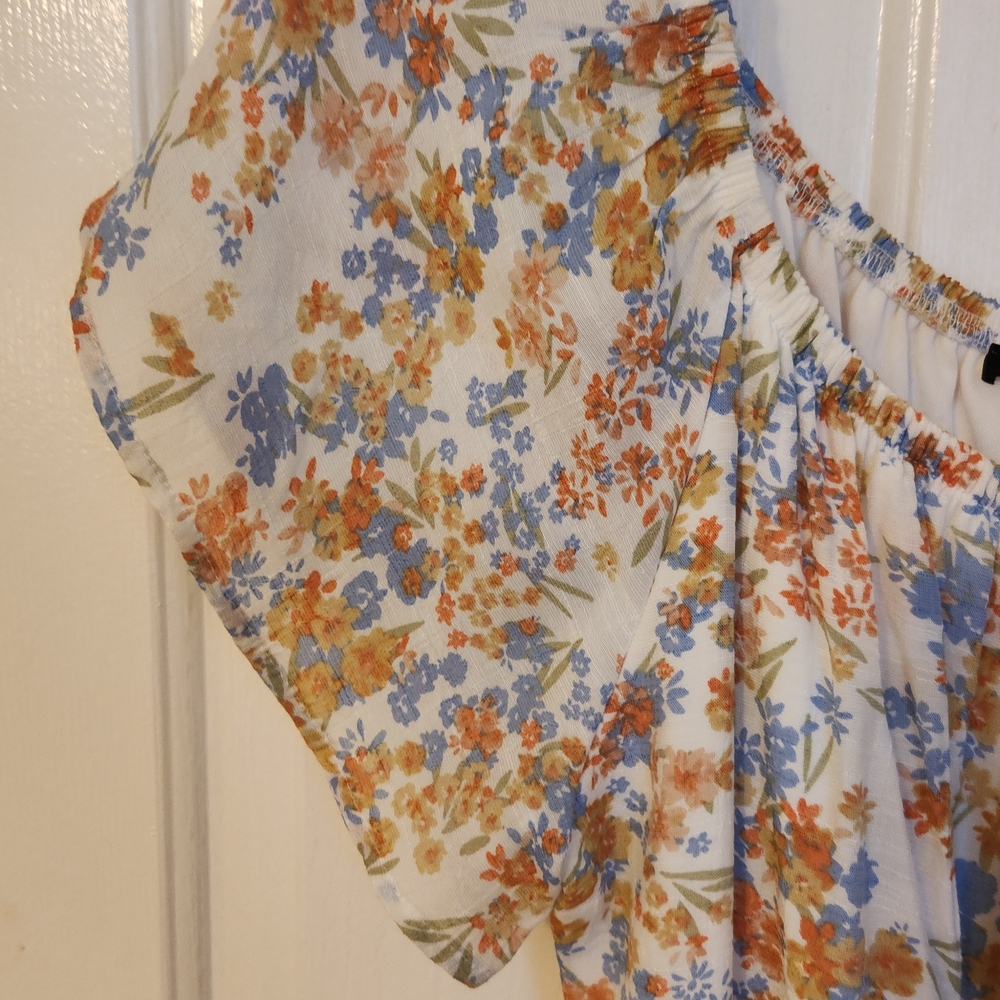Floral Print Maxi Dress - Picture 7 of 11